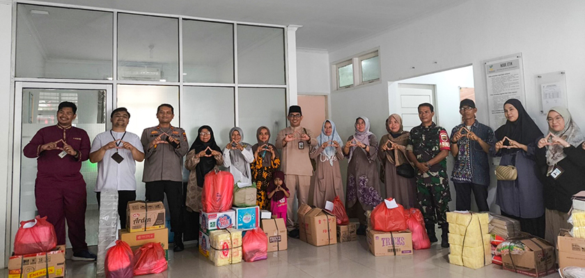 PCR_Berikan_Pembekalan_Strategi_Pemasaran_untuk_Bazar_Ramadhan_UMKM_Binaan_Sentra_Abiseka_Kemensos_RI_Pekanbaru20240326022245.jpg